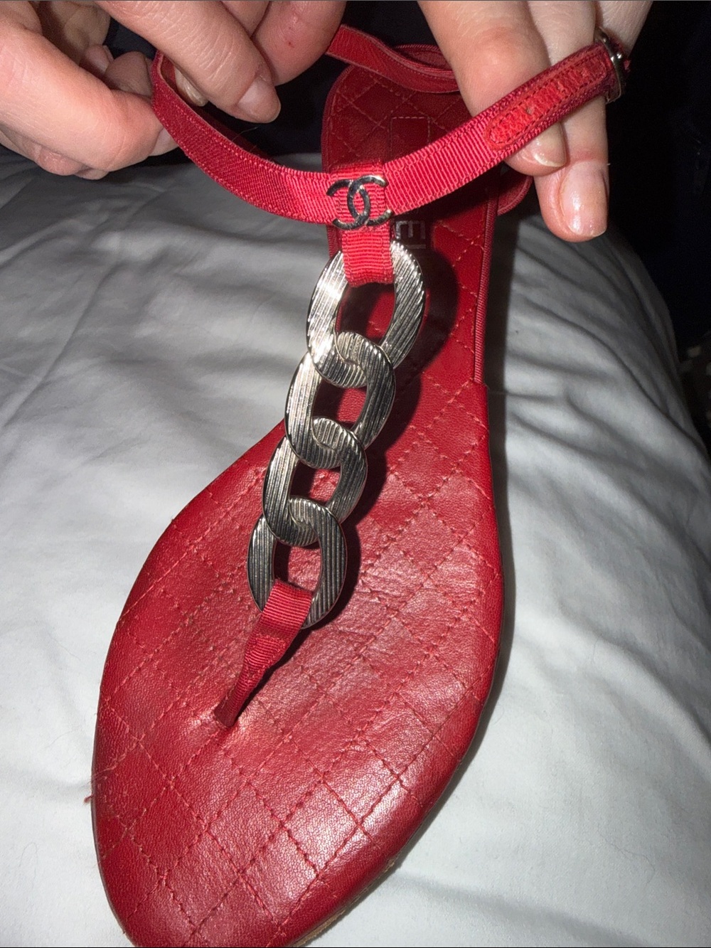 Chanel Red Quilted Chain-Accent Women's thong Sandal. Size 40 (9)
